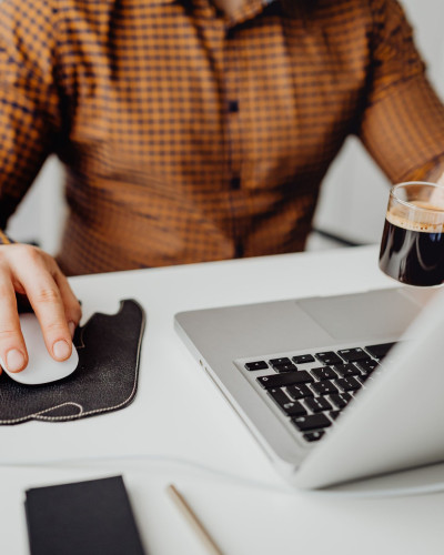 Coworking vs Home Office: Why Changing Your Workspace Boosts Creativity